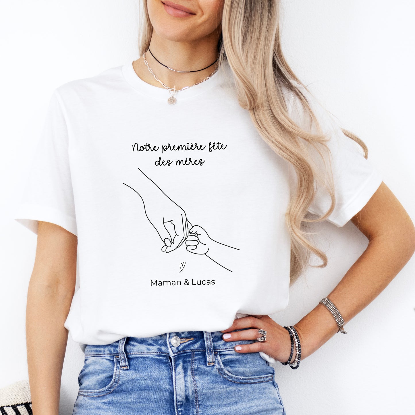 Duo assorti maman bébé – t-shirt et body “Notre première fête des mères” personnalisé